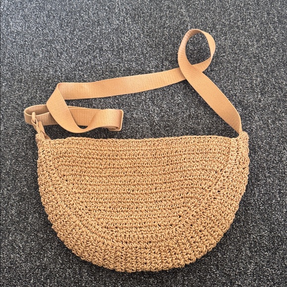 Uniqlo Rattan Crescent Bag - Excellent Condition - Picture 5 of 9